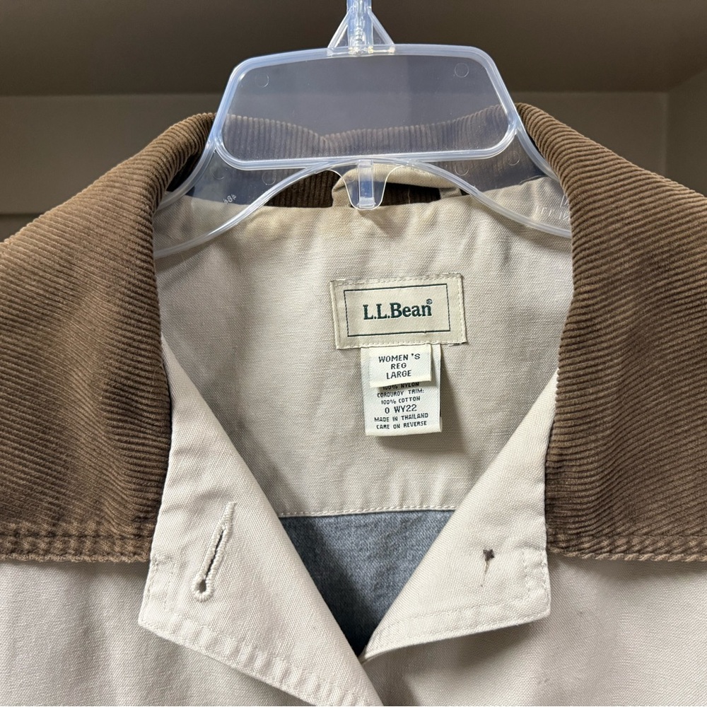 L.L. Bean Women's Cream Barn Coat Large - Picture 8 of 10